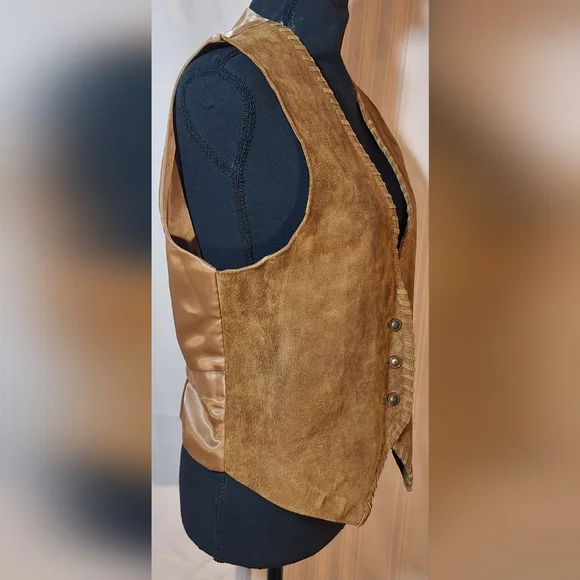 PARIS SPORT CLUB Tan Suede Button-Up Vest - Picture 2 of 6